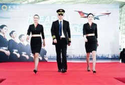 国产制服,国产制服的时尚演变与传承